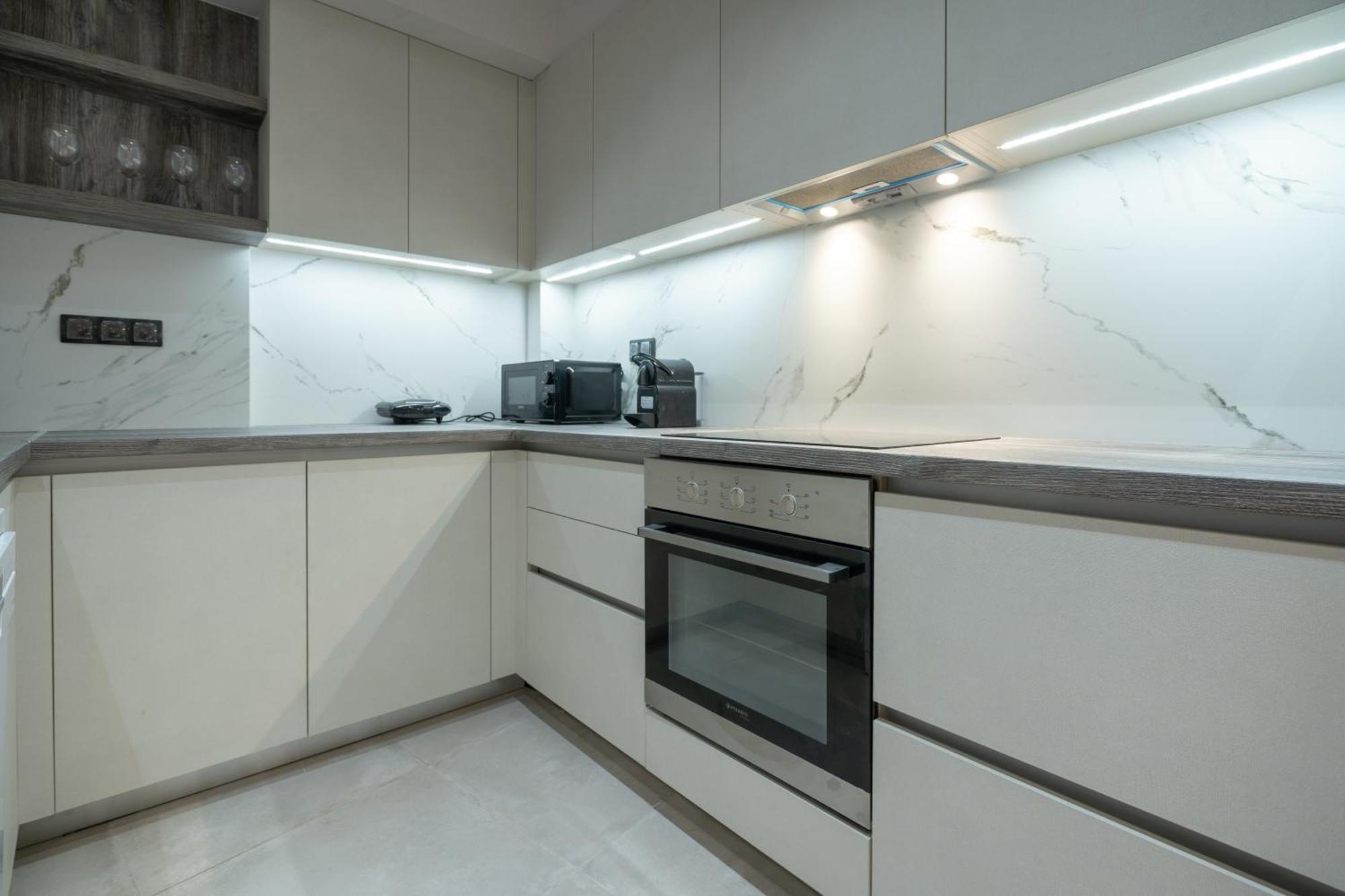Megaro Mousikis Metro St. 2 Bdrms By Mps Apartment *